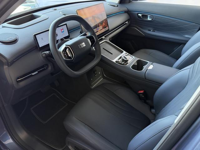Geely Starray EM-i