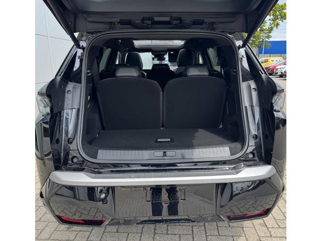 Peugeot E-5008