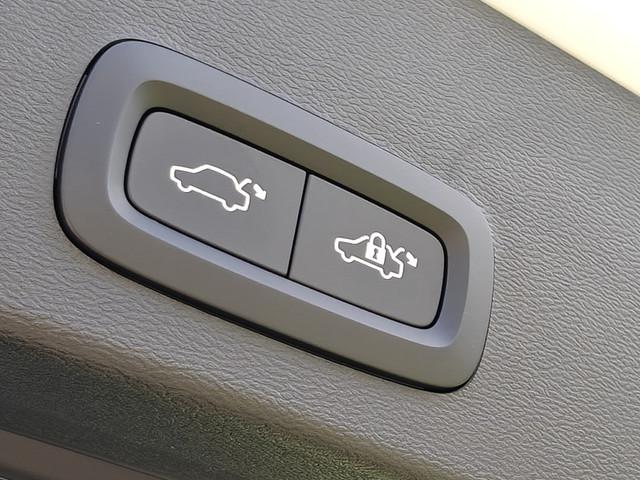 Volvo EX40