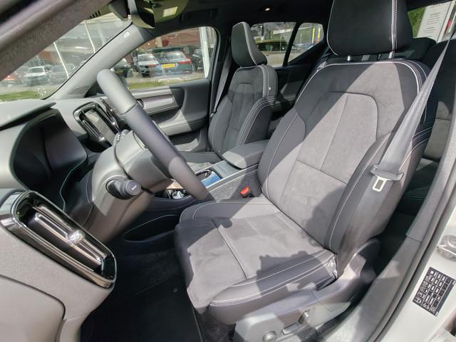Volvo EX40