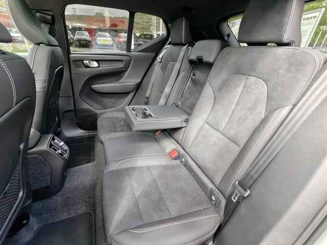 Volvo EX40