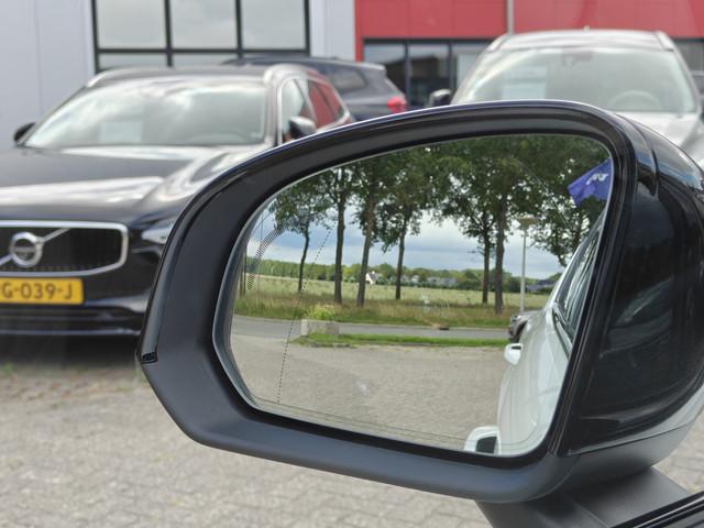 Volvo EX40