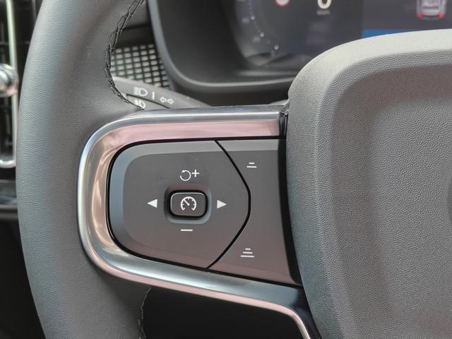 Volvo EX40