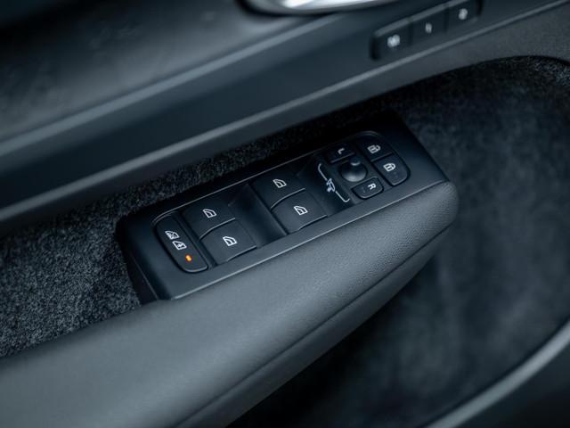 Volvo EX40