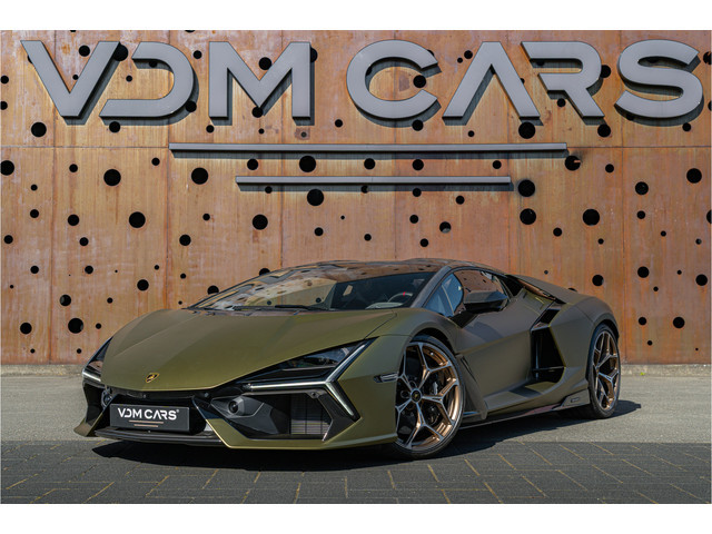 Lamborghini Revuelto