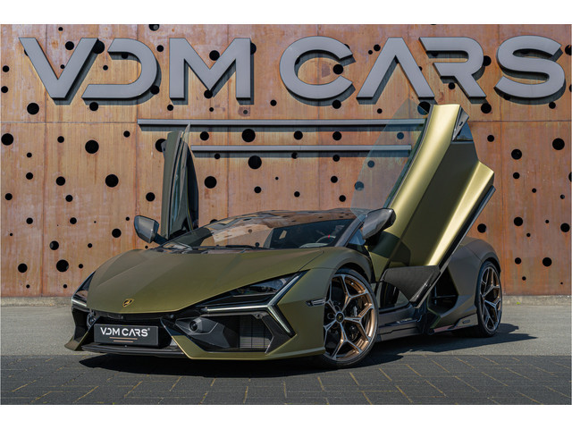 Lamborghini Revuelto