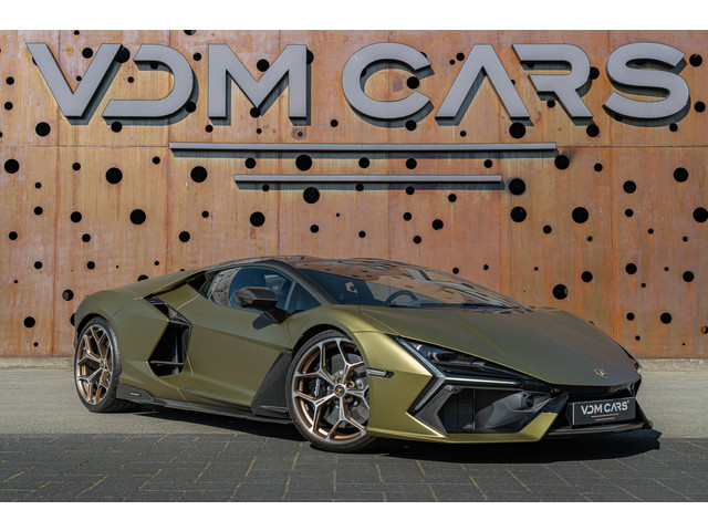 Lamborghini Revuelto