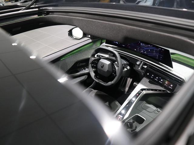 Peugeot E-5008