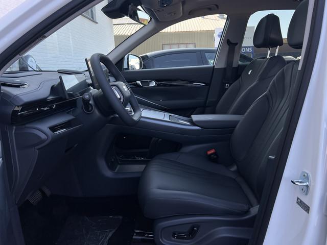 Geely E5