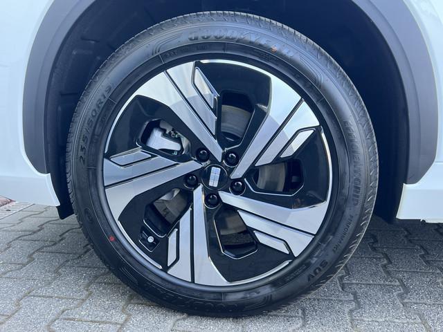 Geely E5