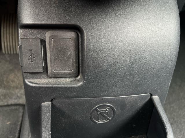 Peugeot iOn