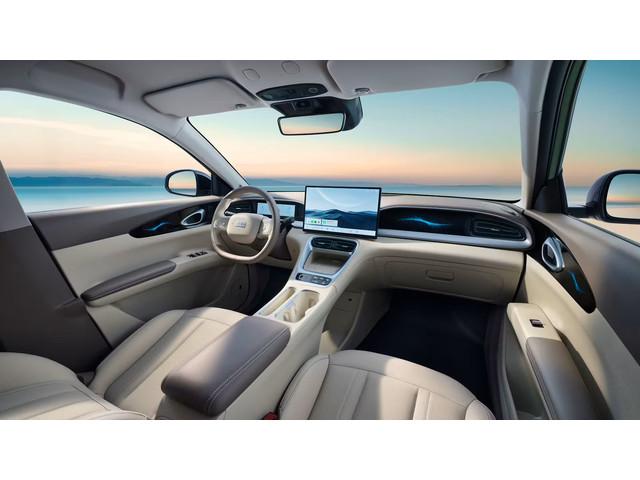 Geely E2