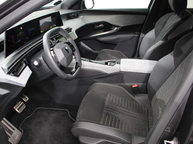Peugeot E-3008
