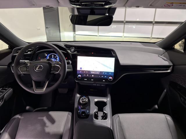 Lexus RZ