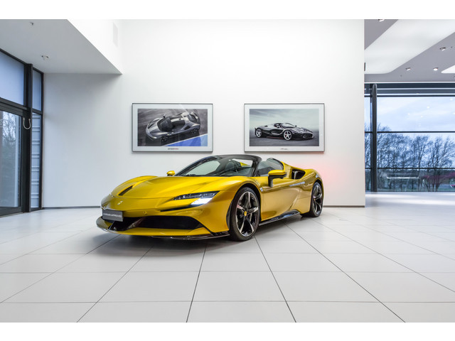 Ferrari SF90 Spider