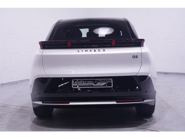 Lynk & Co 02