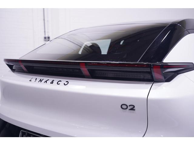Lynk & Co 02
