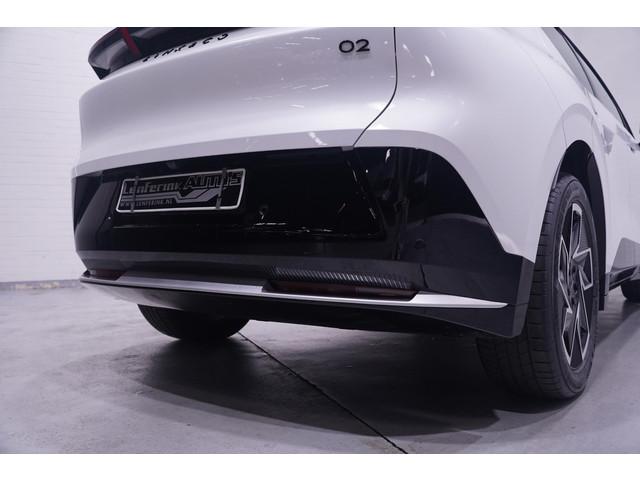 Lynk & Co 02