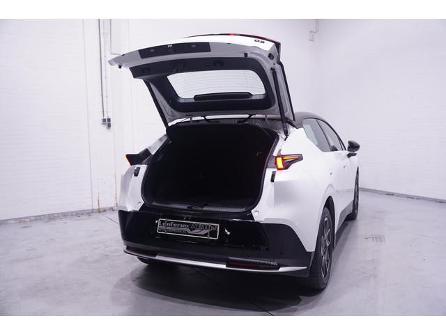Lynk & Co 02