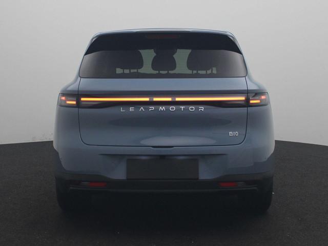Leapmotor B10