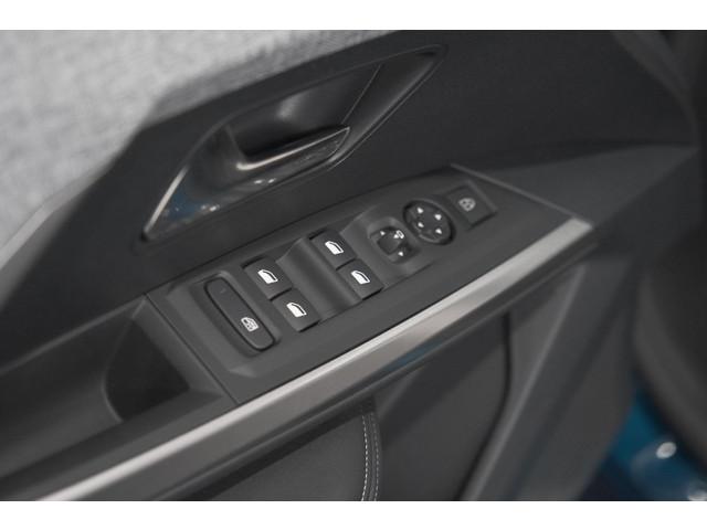 Peugeot E-3008