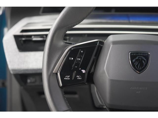 Peugeot E-3008