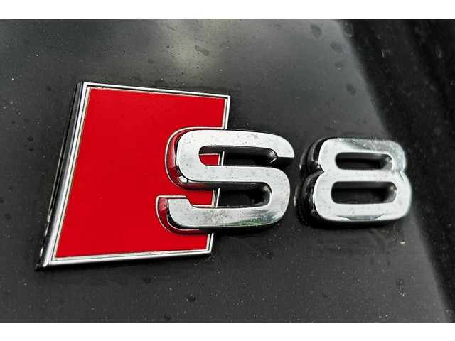 Audi S8