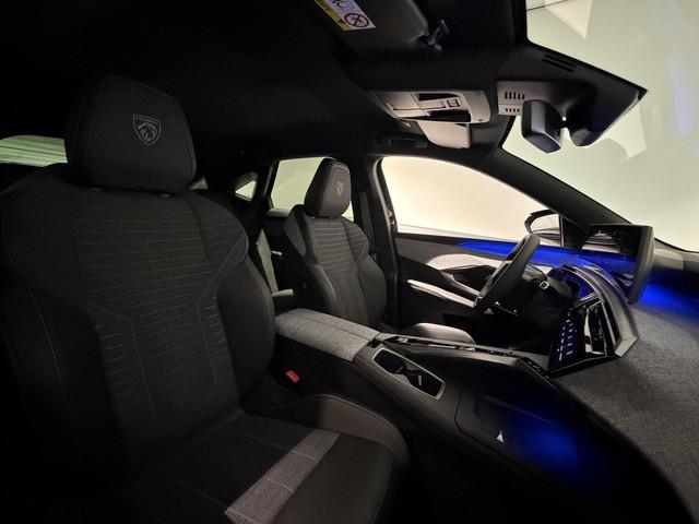 Peugeot E-3008