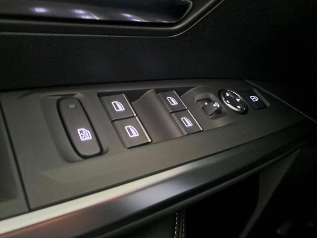 Peugeot E-3008