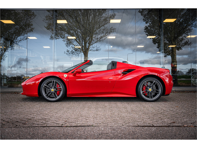 Ferrari 488