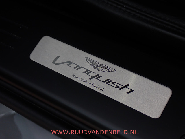 Aston Martin V12 Vanquish