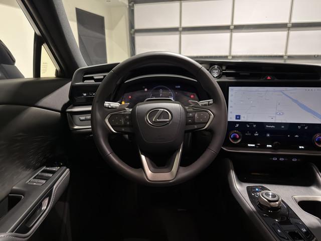 Lexus RZ