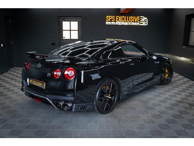 Nissan GT-R