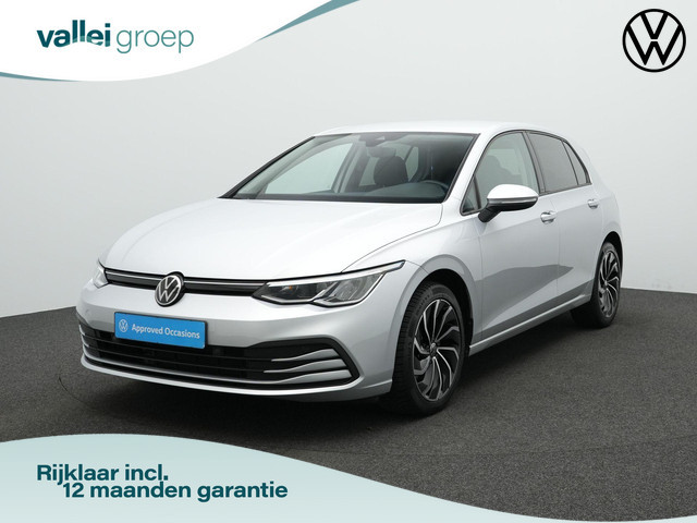 Volkswagen Golf 2023 Benzine