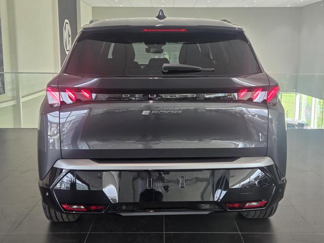 Peugeot E-5008
