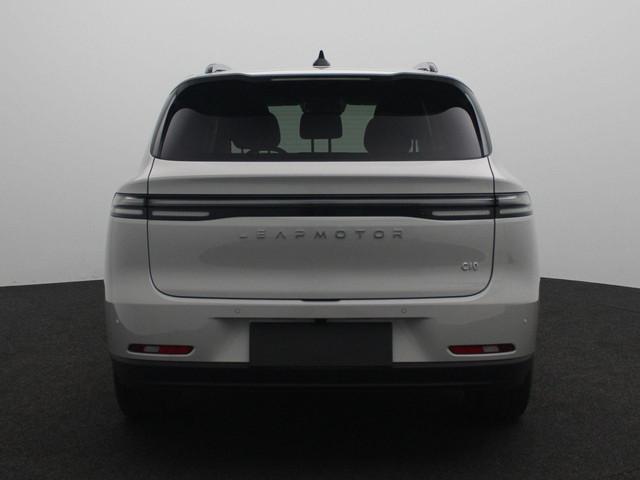 Leapmotor C10