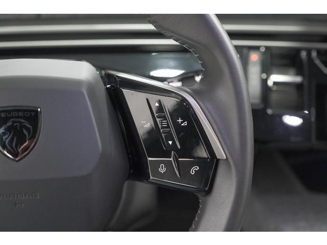 Peugeot E-3008