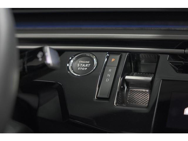 Peugeot E-3008