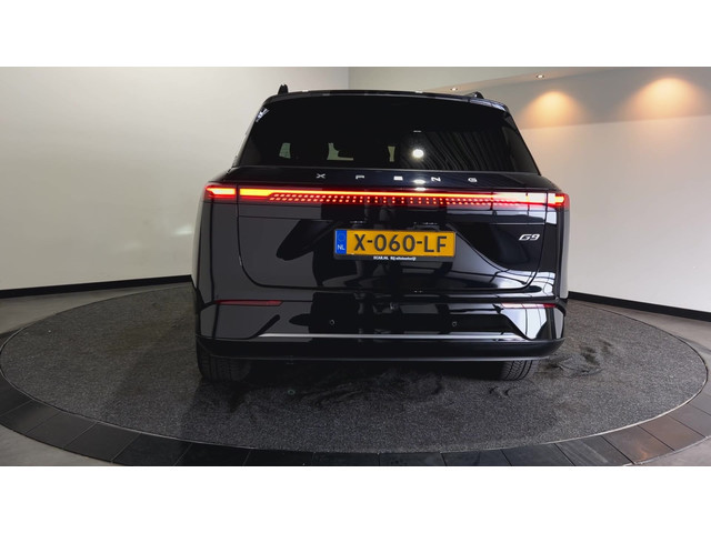 Xpeng G9