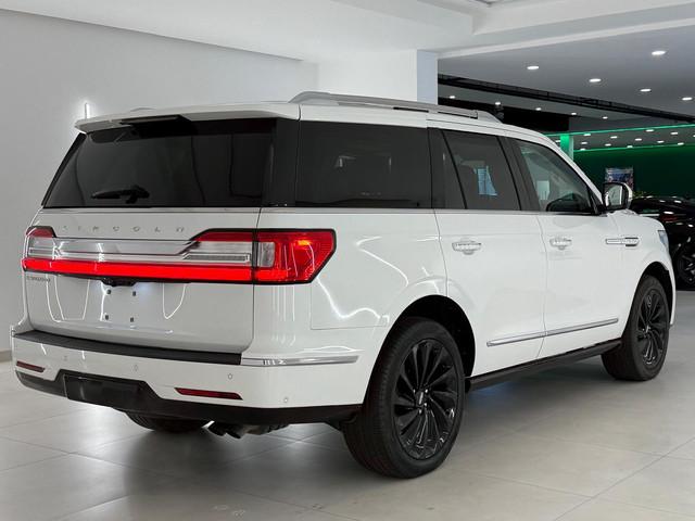 Lincoln Navigator