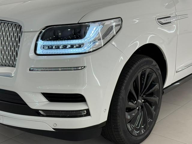 Lincoln Navigator