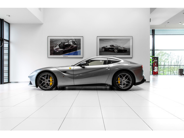 Ferrari F12 2017 Benzine