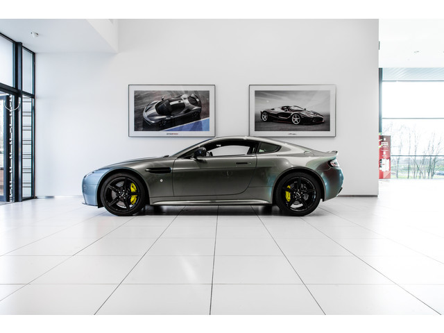 Aston Martin V8 Vantage 2019 Benzine