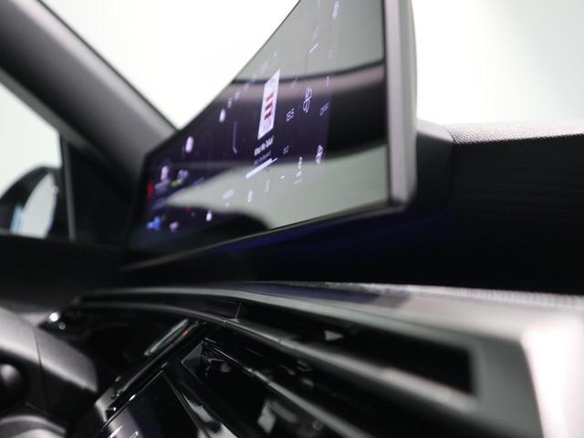 Peugeot E-3008