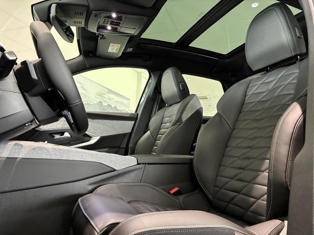 Peugeot E-3008