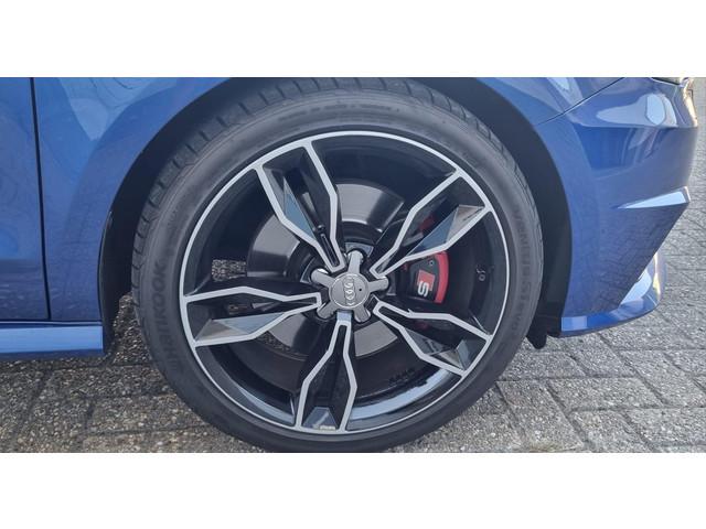 Audi S1