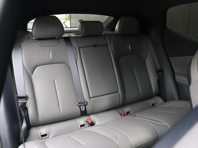 Lynk & Co 02