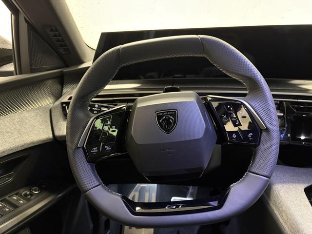 Peugeot E-5008