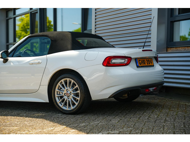 Fiat 124 Spider