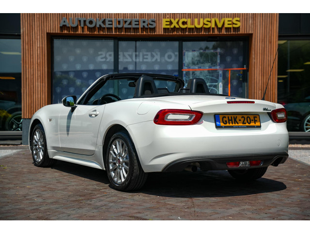 Fiat 124 Spider
